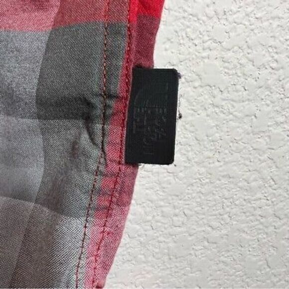 The North Face Mens Plaid Button Up Shirt Size M Short Sleeve‎ Pocket Collared - Picture 4 of 8